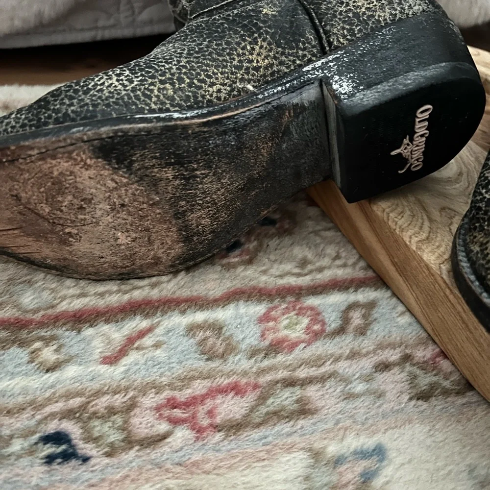 Handmade, Vintage Old Gringo Boots. Round toe size 6M. Black w cream Free People - Picture 4 of 13